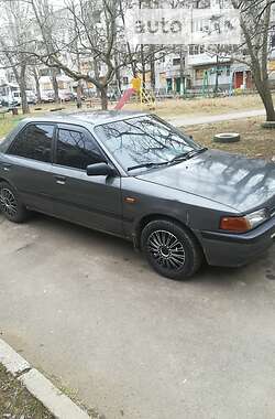 Седан Mazda 323 1994 в Миколаєві