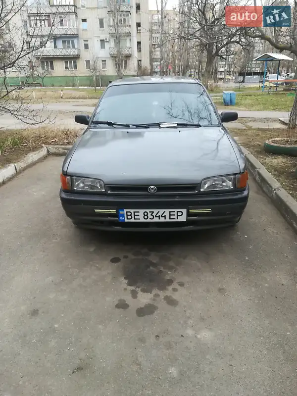 Mazda 323