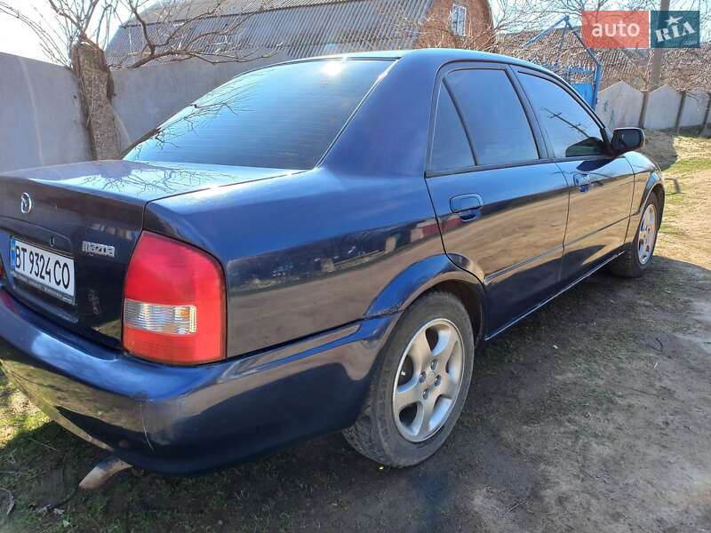 Седан Mazda 323 2000 в Николаеве