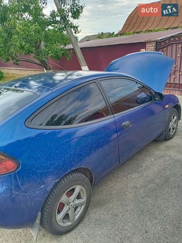 Хэтчбек Mazda 323 1996 в Киеве