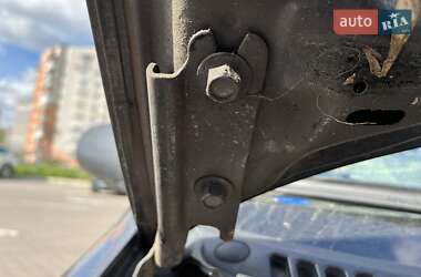 Седан Mazda 323 1997 в Виннице