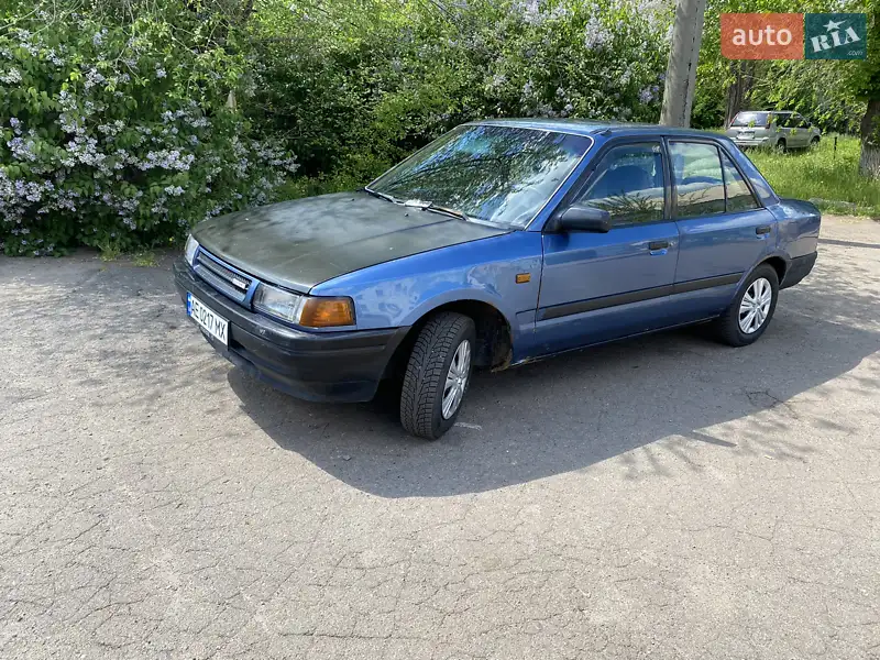 Mazda 323