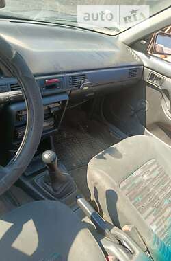 Седан Mazda 323 1993 в Києві