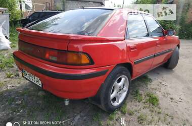 Хэтчбек Mazda 323 1990 в 