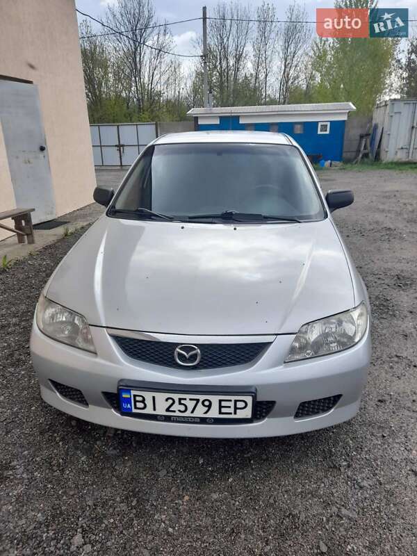 Mazda 323 2003