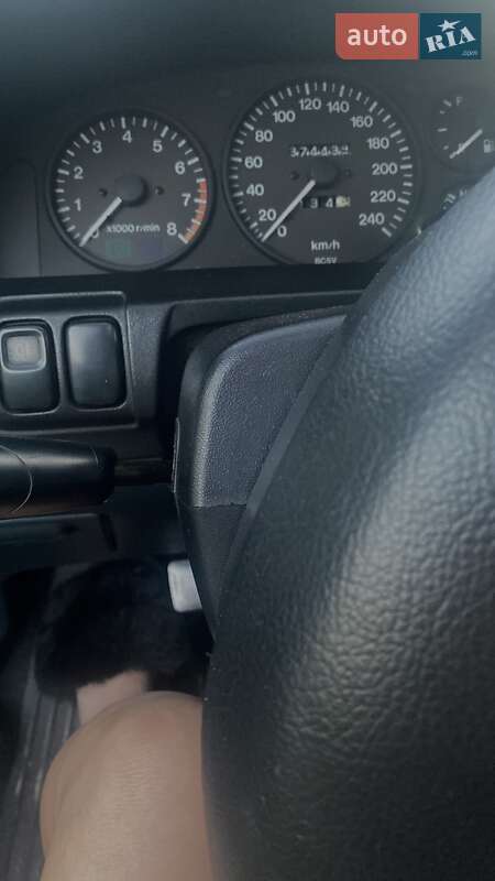 Хэтчбек Mazda 323 1995 в Ивано-Франковске