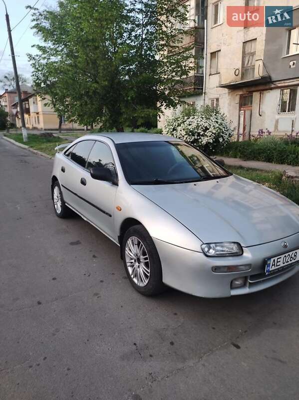 Хэтчбек Mazda 323 1996 в Днепре