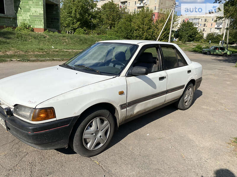 Седан Mazda 323 1992 в Александрие