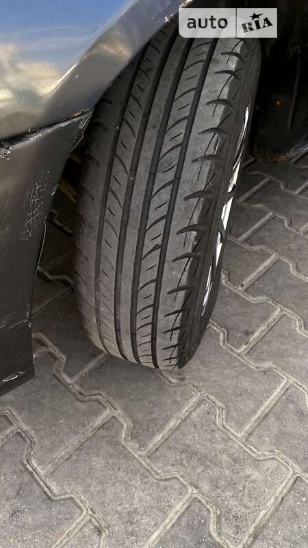 Седан Mazda 323 1997 в Одессе