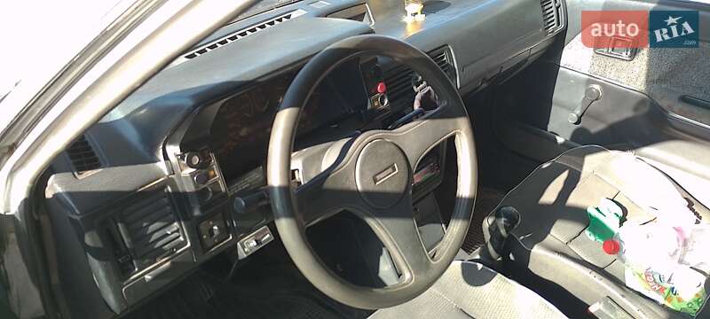 Mazda 323 1988