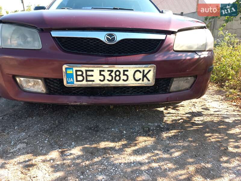 Седан Mazda 323 2001 в Миколаєві