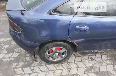 Хэтчбек Mazda 323 1996 в 