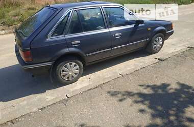 Седан Mazda 323 1986 в Новой Одессе