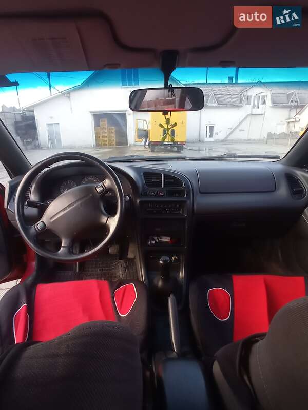 Хэтчбек Mazda 323 1997 в Городенке