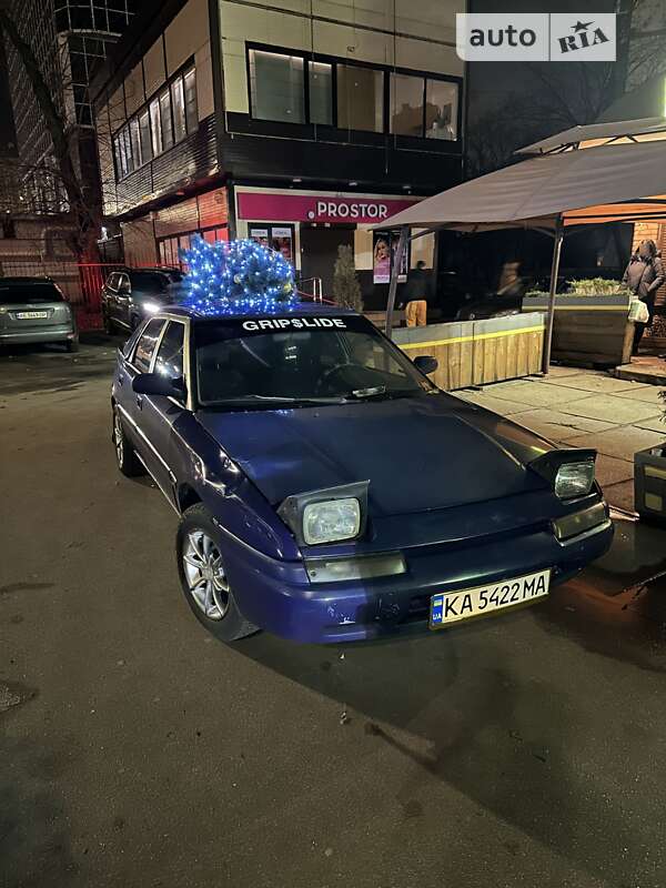 Хетчбек Mazda 323 1990 в Києві