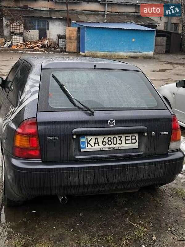 Седан Mazda 323 1998 в Гостомеле