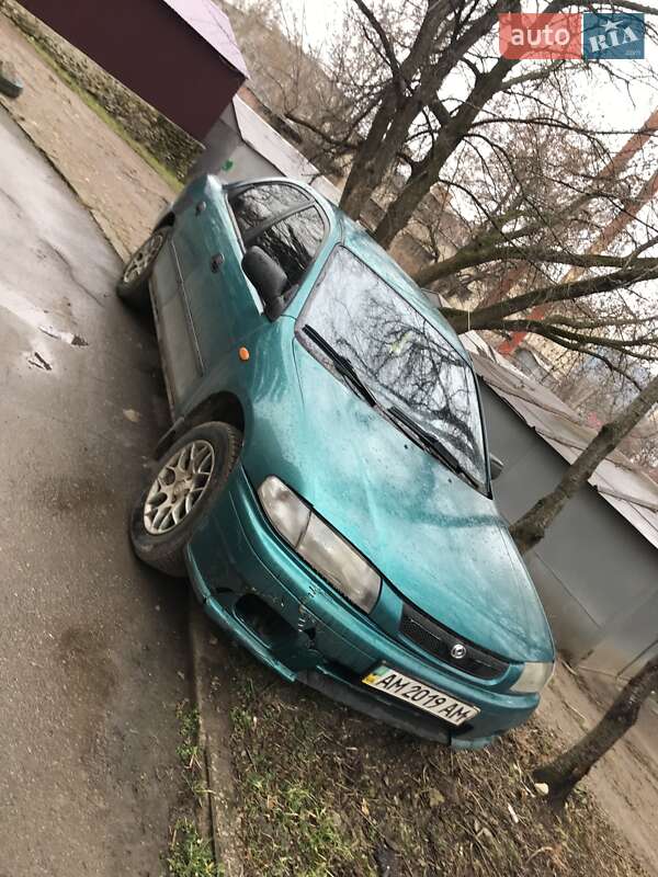 Седан Mazda 323 1997 в 
