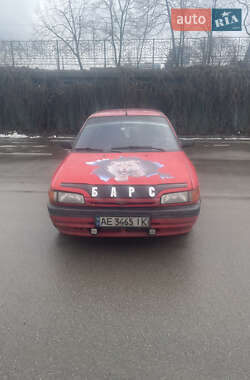 Седан Mazda 323 1992 в Днепре
