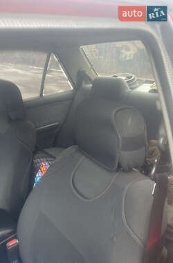 Седан Mazda 323 1992 в Днепре