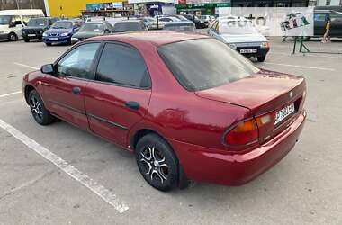 Седан Mazda 323 1996 в Запоріжжі