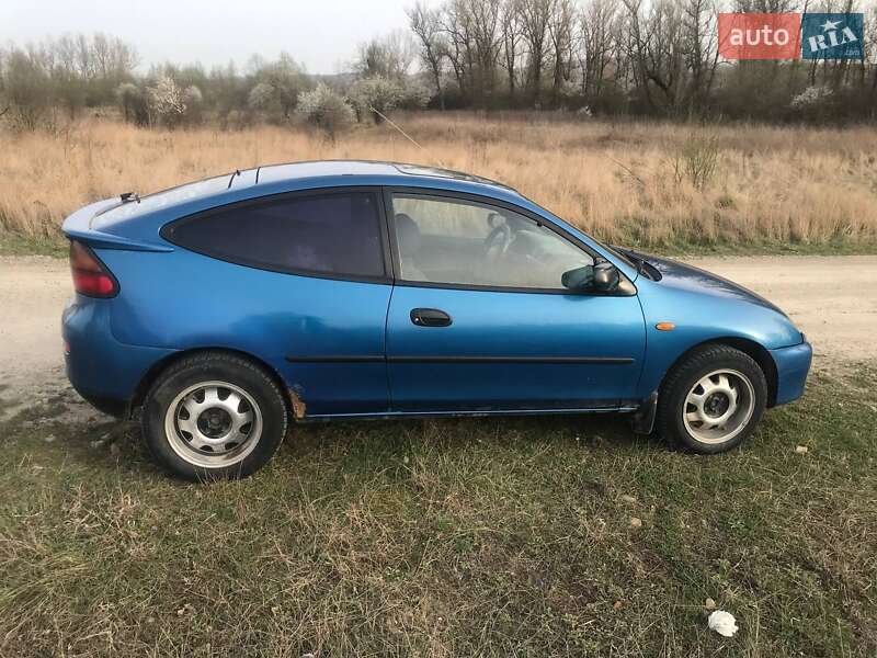 Хэтчбек Mazda 323 1997 в Черновцах