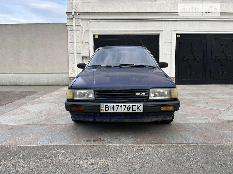 Универсал Mazda 323 1986 в Одессе