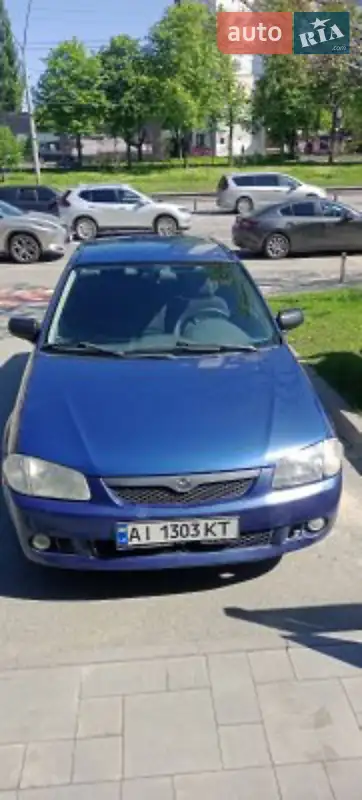 Mazda 323 2000