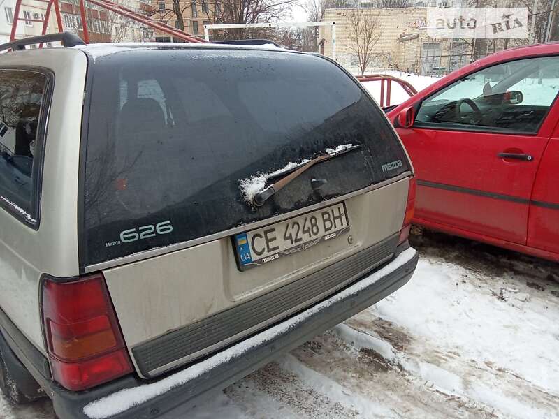 Универсал Mazda 323 1991 в Черновцах