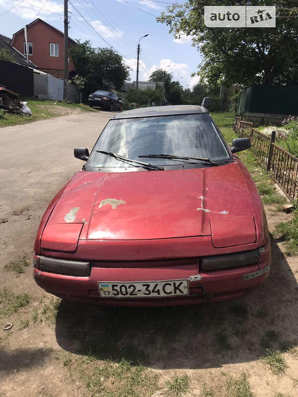 Седан Mazda 323 1993 в Чернігові