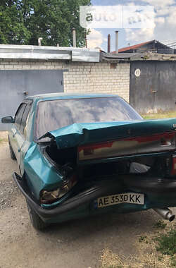 Седан Mazda 323 1994 в Новомосковську