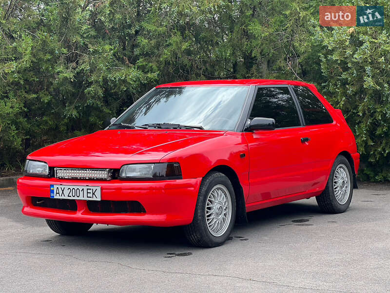 Хэтчбек Mazda 323 1993 в Харькове