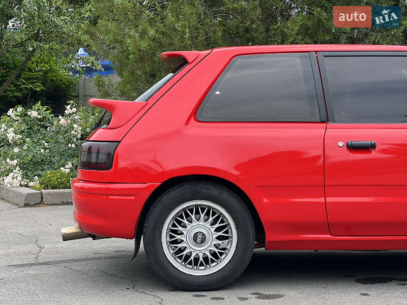 Хэтчбек Mazda 323 1993 в Харькове