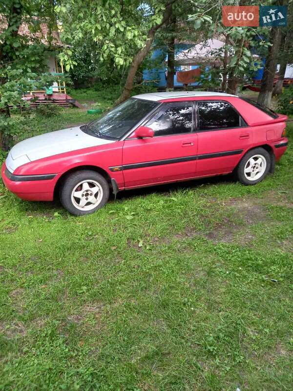 Хэтчбек Mazda 323 1993 в Чернигове