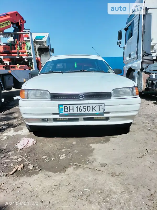 Mazda 323