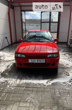 Седан Mazda 323 1993 в Прилуках