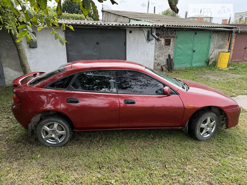 Седан Mazda 323 1996 в Ходорове