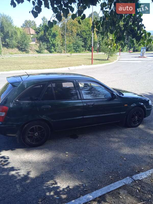Хэтчбек Mazda 323 1998 в Сваляве