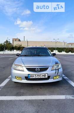 Седан Mazda 323 2001 в Полтаве