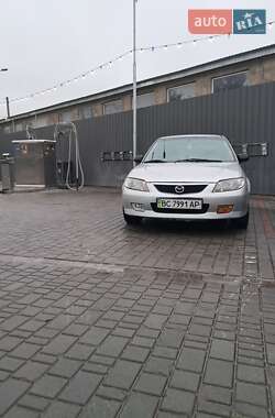 Хэтчбек Mazda 323 2001 в 