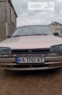 Седан Mazda 323 1993 в Шостке