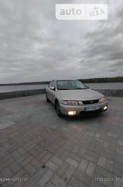 Седан Mazda 323 1998 в Запоріжжі