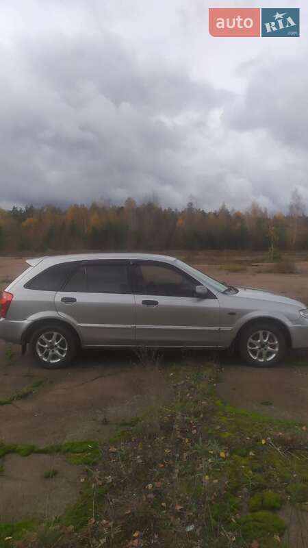 Mazda 323 2003