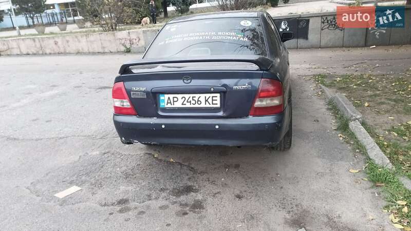 Седан Mazda 323 2002 в Запорожье