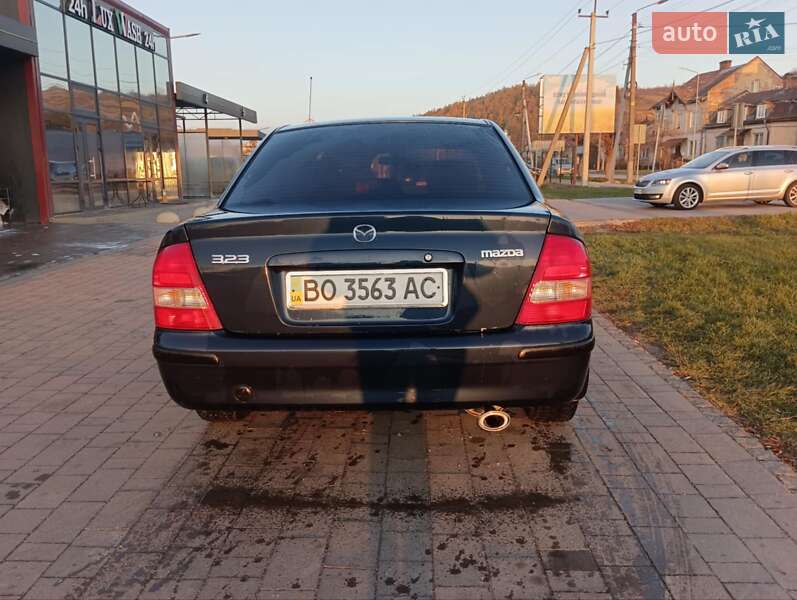 Седан Mazda 323 1998 в Бережанах