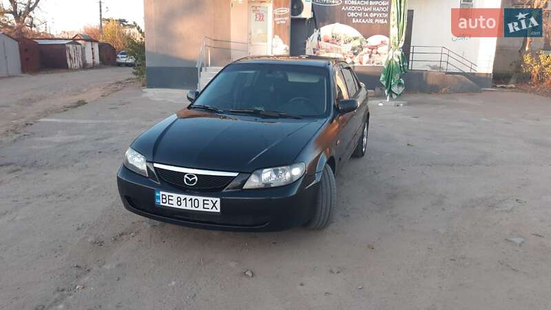 Седан Mazda 323 2002 в Вознесенске