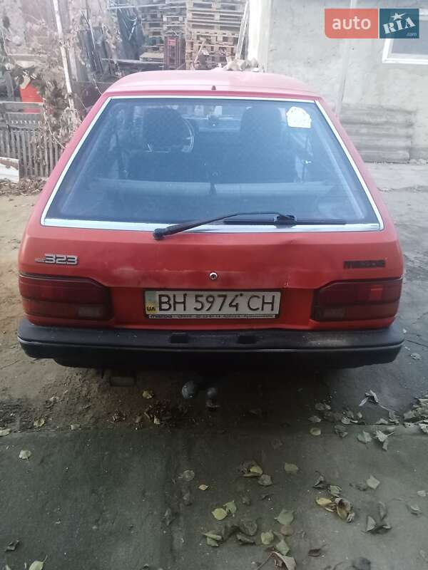 Хэтчбек Mazda 323 1987 в Одессе