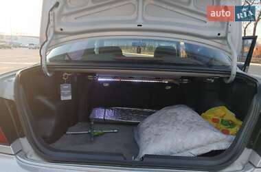 Седан Mazda 323 1996 в 