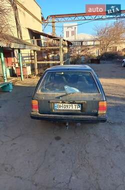 Универсал Mazda 323 1987 в Одессе