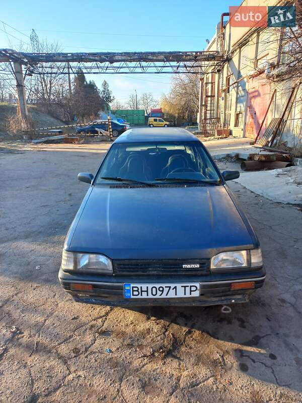 Универсал Mazda 323 1987 в Одессе