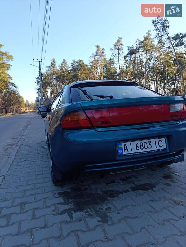 Хэтчбек Mazda 323 1996 в Киеве
